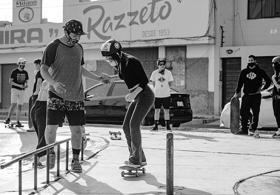 A skateboarding class in Peru