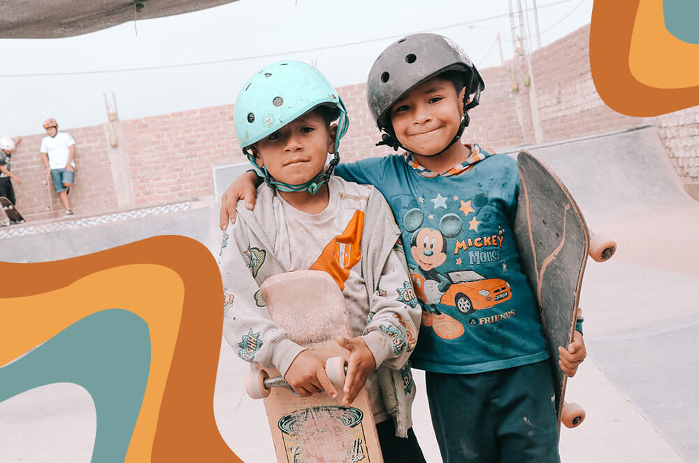 Two Peruvian children at the Cerrito Skatepark in Peru