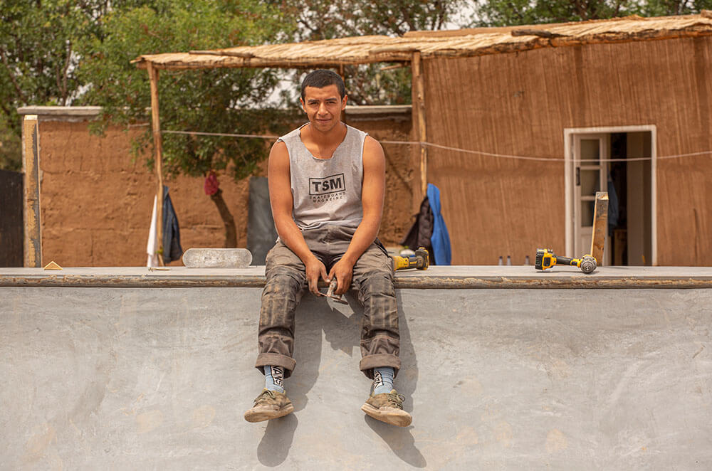 Jhikson Akamine from CJF Peru during the construction of the Fiers et Forts Skatepark in Morocco